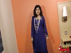 Indian babe Rupali using a vibrator masturbating